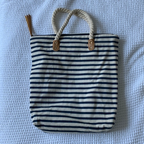 Summer & Rose Tote - Picture 1 of 5